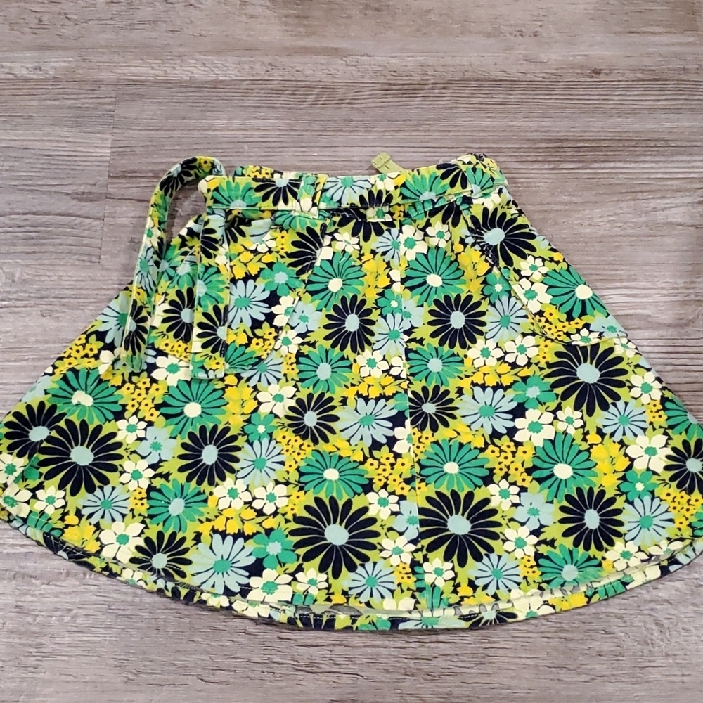 GapKids Flowered Corduroy Skirt Size 4